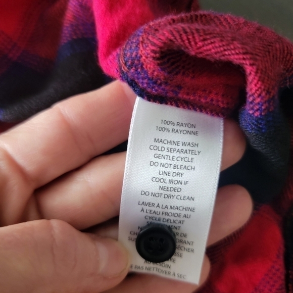 BeachLunchLounge Cherry Red Black Purple Plaid Flannel Button Down Shirt Small - Picture 9 of 9